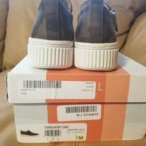 SOUL Naturalizer Turner Sneaker  Camo Gray 7M... NIB